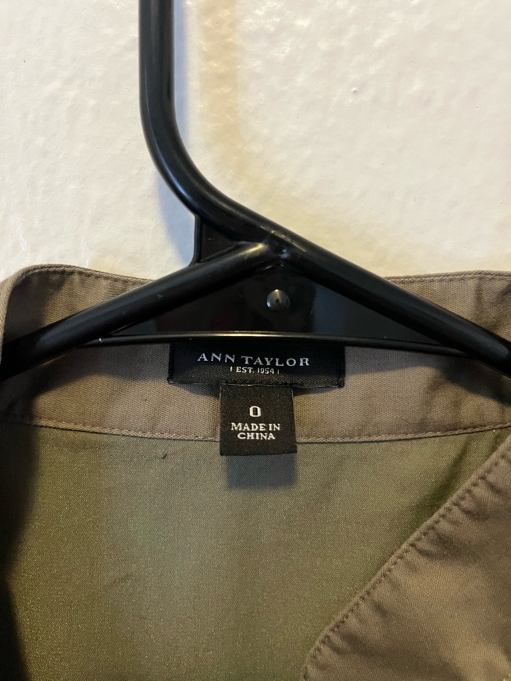 ✨Ann Taylor Olive Utility Midi Dress with Stand Collar - Picture 5 of 10